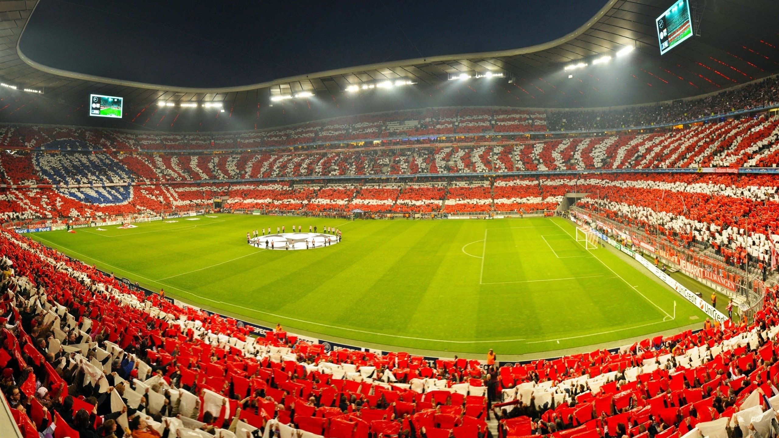 开云官网-赛场“火药味十足”：欧冠中的激烈对抗，欧冠最精彩比赛